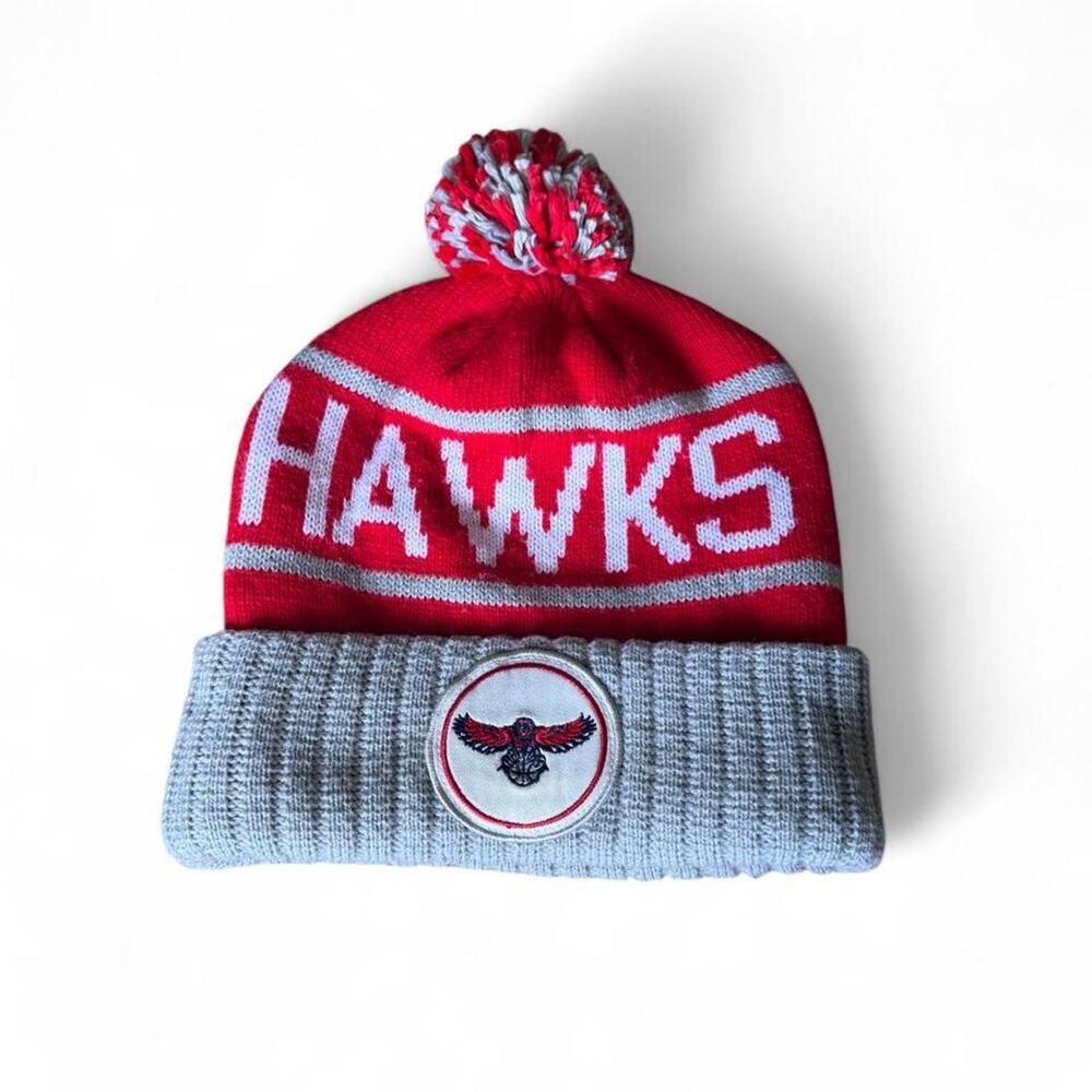 MITCHELL & NESS Atlanta Hawks Pom Pom Beanie